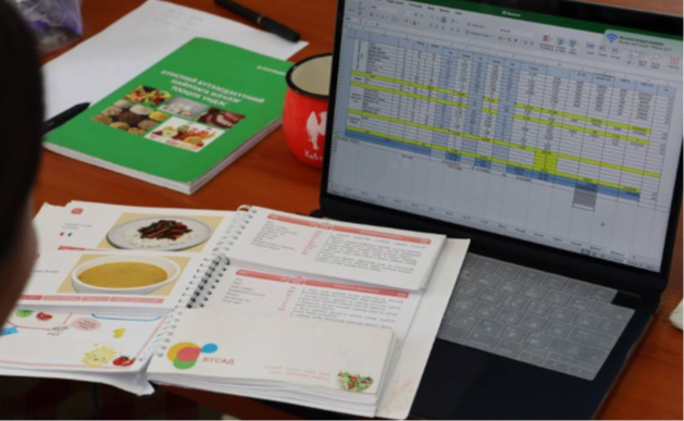 Сэлэнгэ аймагт сургууль, цэцэрлэгийн хүүхдийн хоолны нэгдсэн жишиг цэс нэвтрүүлнэ